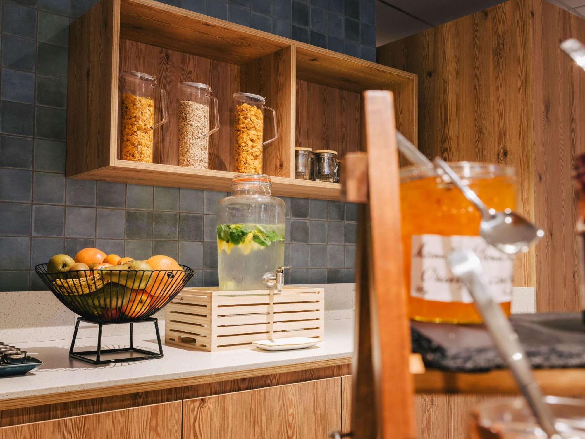 Ibis Rouen Centre Rive Droite Pasteur Hotel ภายนอก รูปภาพ